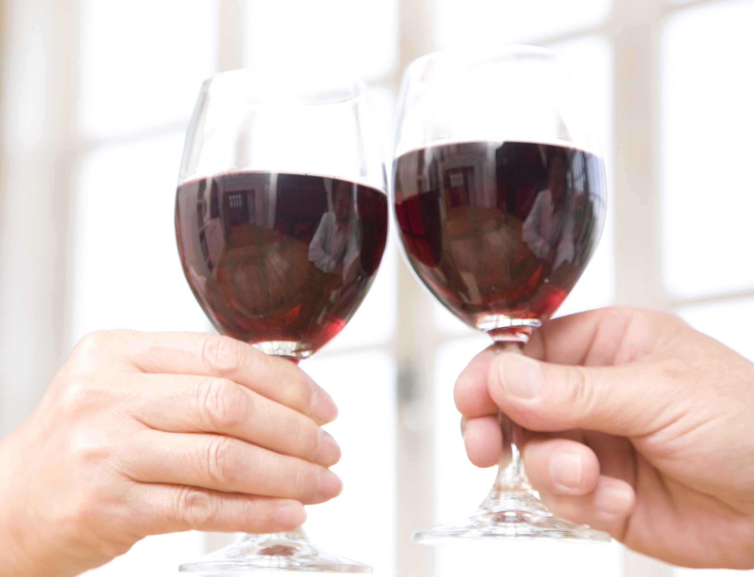 The,Hands,Toasting,In,Red,Wine 365 Cancer Prevention Society